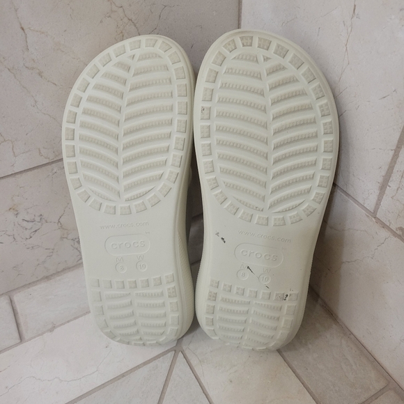Crocs Classic Crush Bone Beige unisex men's 8 women's 10. - Picture 9 of 11